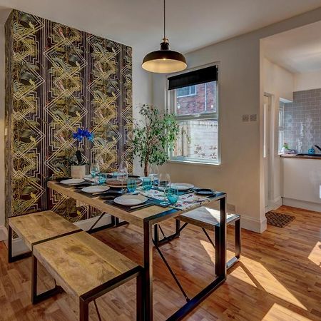 *New* Chester Canal Side 2 Bed Character Home Εξωτερικό φωτογραφία