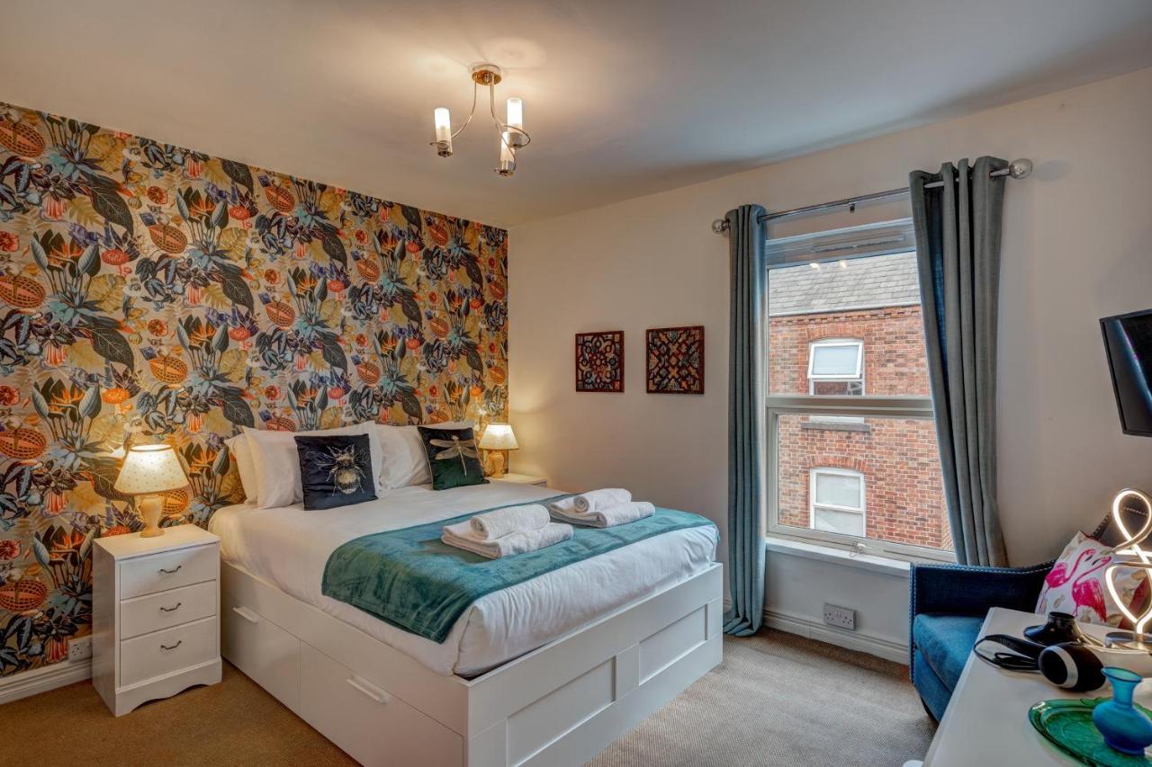 *New* Chester Canal Side 2 Bed Character Home Εξωτερικό φωτογραφία
