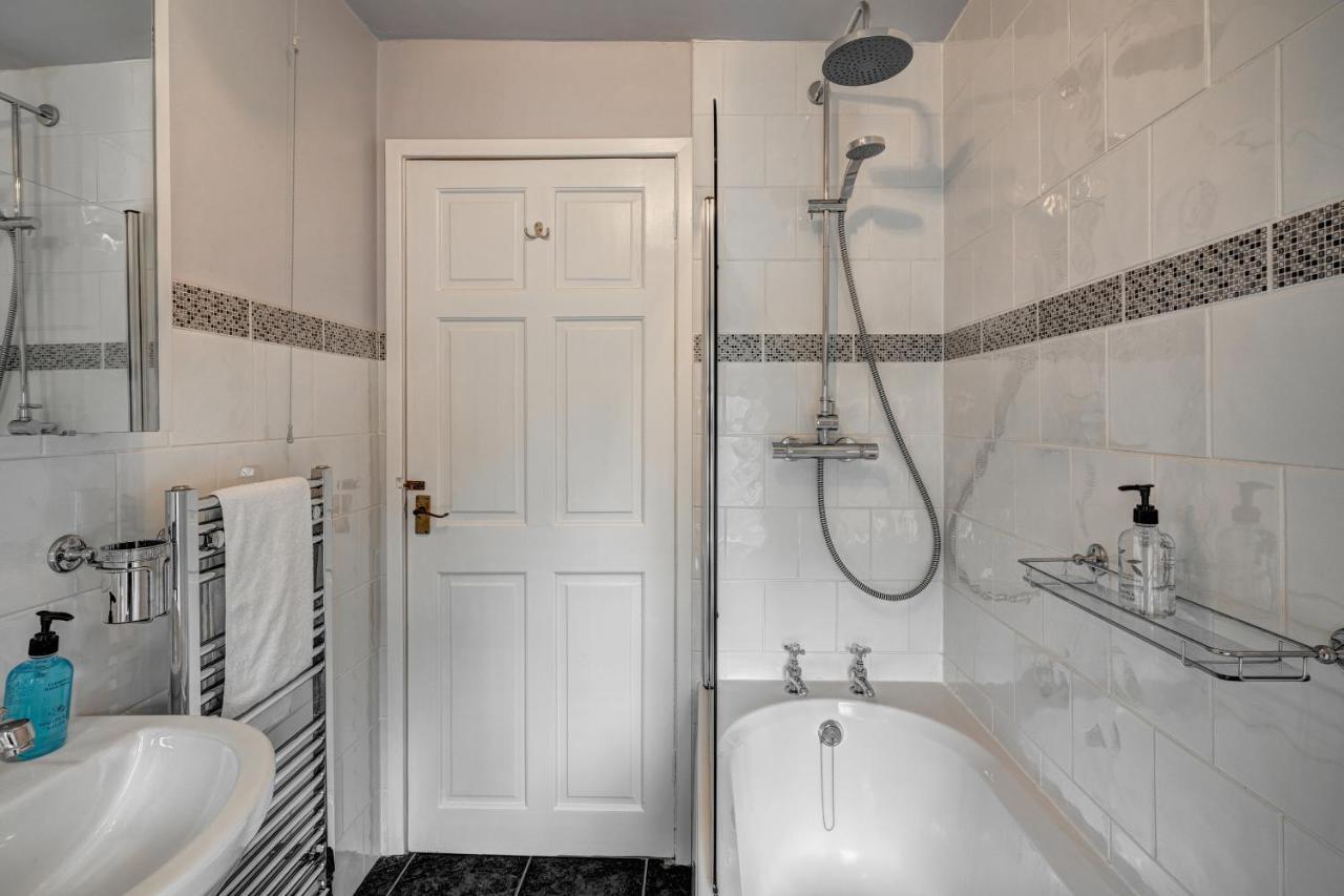 *New* Chester Canal Side 2 Bed Character Home Εξωτερικό φωτογραφία
