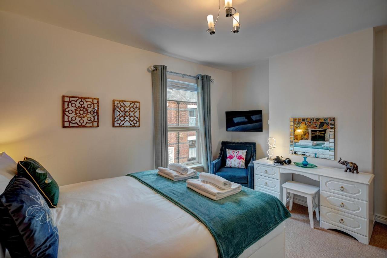 *New* Chester Canal Side 2 Bed Character Home Εξωτερικό φωτογραφία
