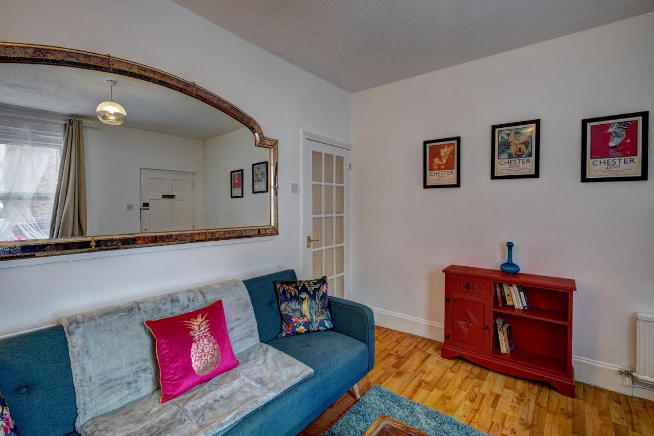 *New* Chester Canal Side 2 Bed Character Home Εξωτερικό φωτογραφία